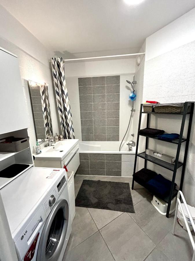 Appartement Cosy - Port Marianne - Garage Sous Sol Montpellier Luaran gambar